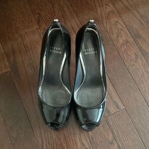 Stuart weitzman patent leather cutout accent pumps size 6 m